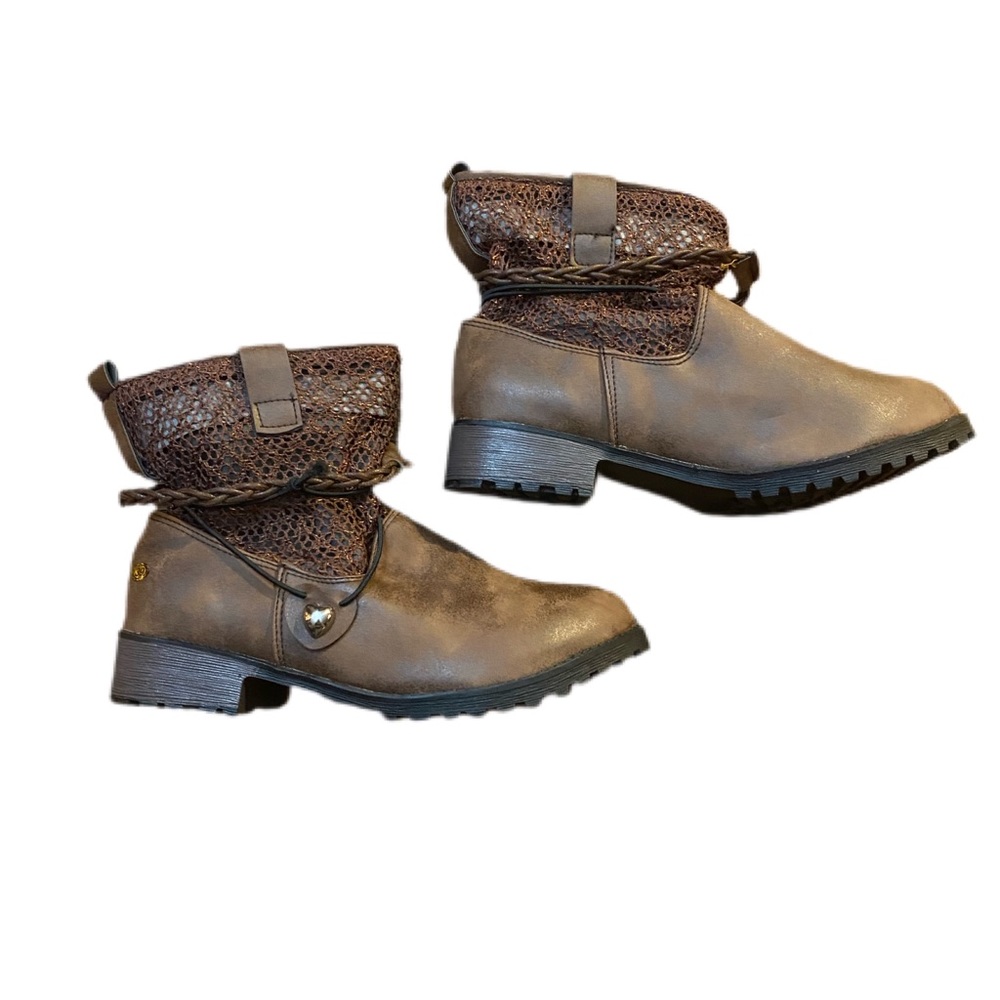 Brown slouch boots